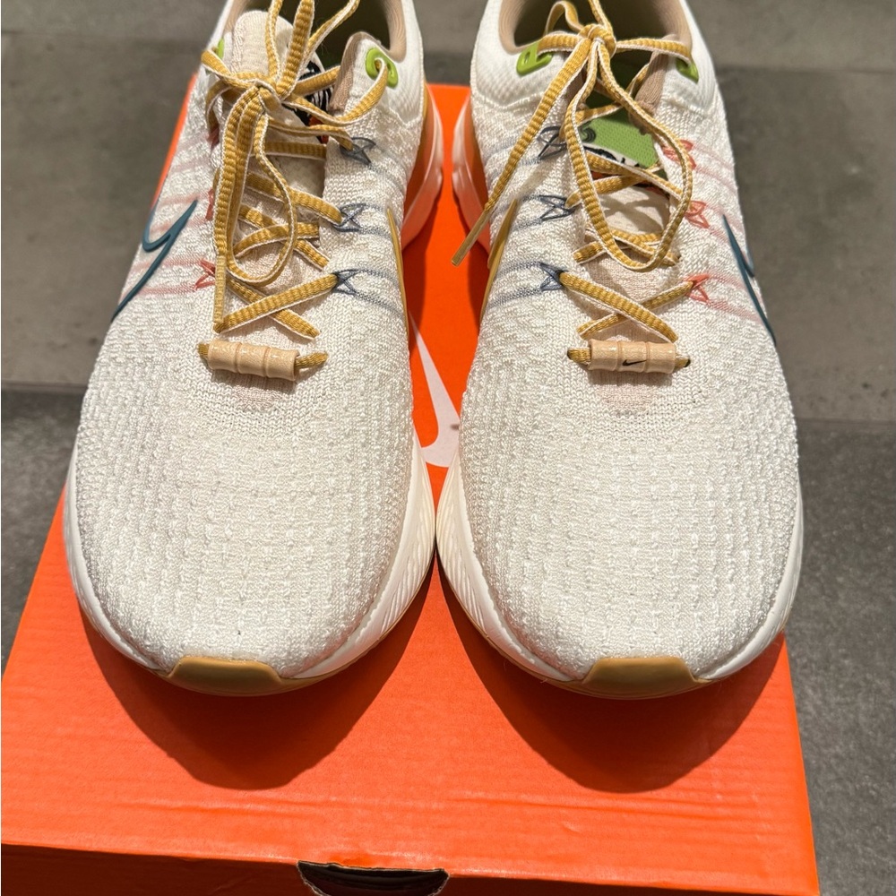 Nike White and Green Athletic Shoes